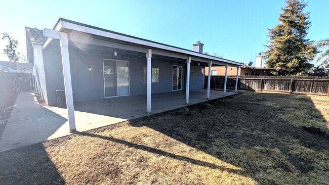 Building Photo - Immaculate 3 bedroom 2 bath home