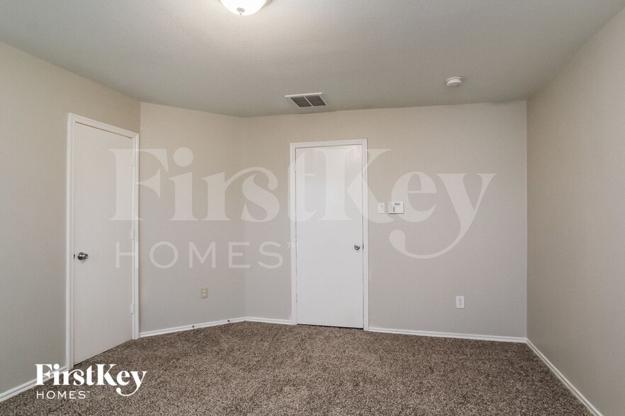 Building Photo - 8115 Villandry Ln