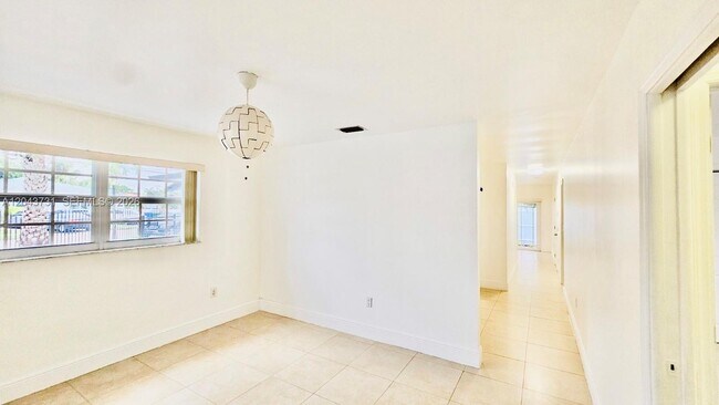 Building Photo - 3180 SW 25th Ter