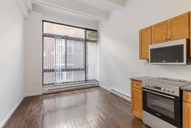 Building Photo - 12 Stoneholm St
