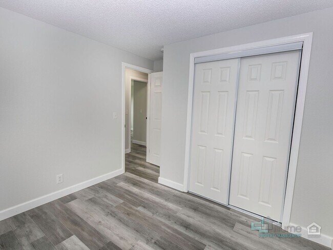 Building Photo - START THE YEAR RENT FREE! Charming 4-Bedroom Keizer Home Close to Everything