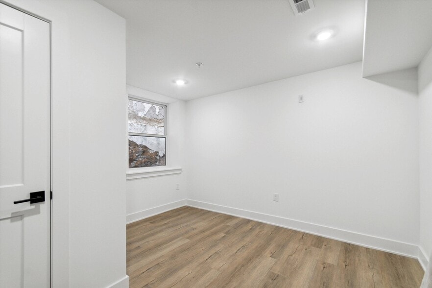 Building Photo - 1834 N 18th St