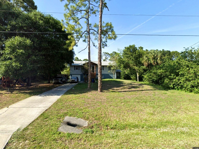 Building Photo - 3104 21st St W