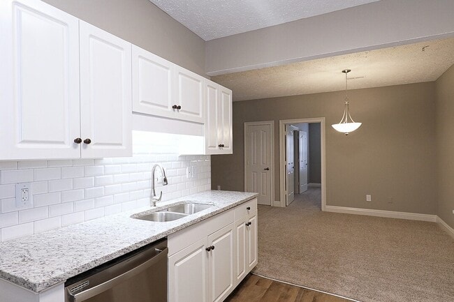 Building Photo - The Grand Reserve at Madison