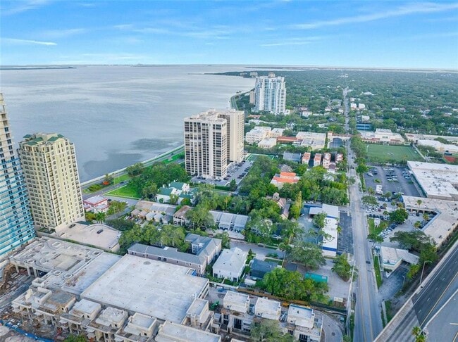 Building Photo - 3014 W Mason St