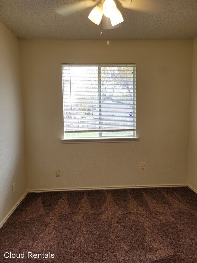 Building Photo - 3 br, 2 bath House - 2402 SILVERHILL DRIVE