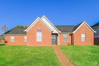 Building Photo - 9720 Lakeland Hills Cove