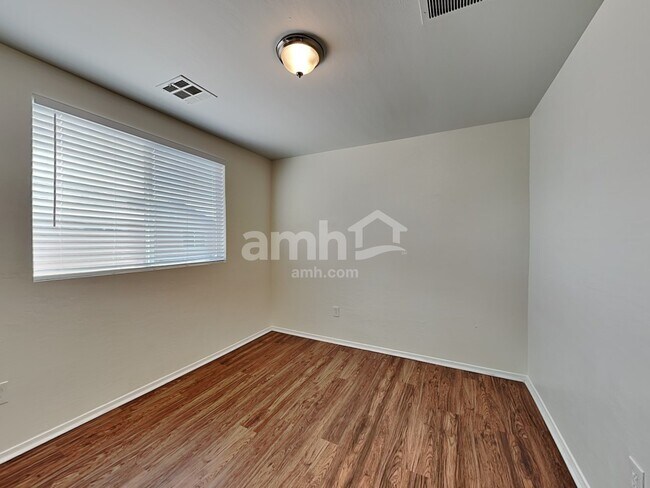 Building Photo - 3005 W Ferruccio Pl