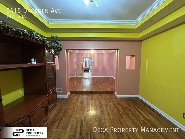 Building Photo - 5415 Dresden Ave