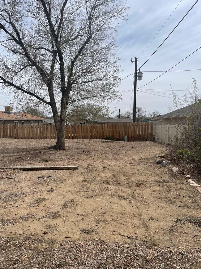 Building Photo - 615 Virginia Ct