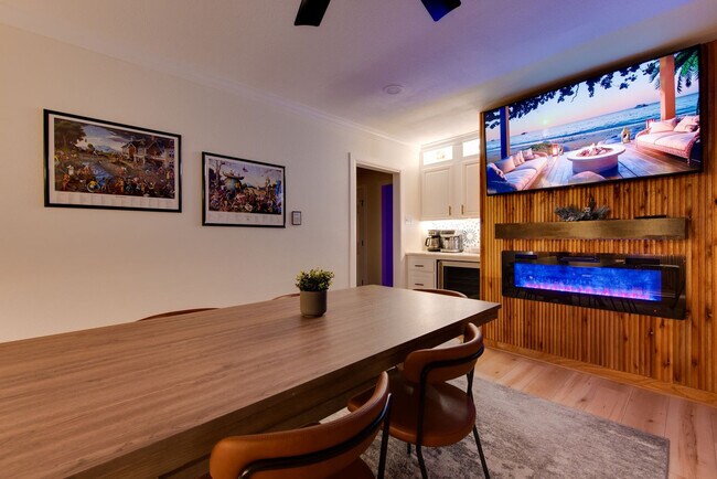 Building Photo - 1505 Durango Dr