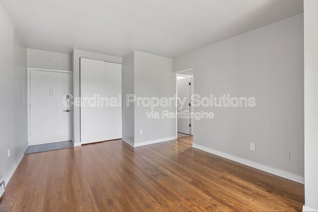 Building Photo - 3271 Morrison Ave