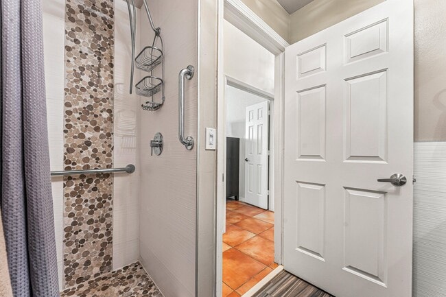 Building Photo - 5218 Windsor Parke Dr