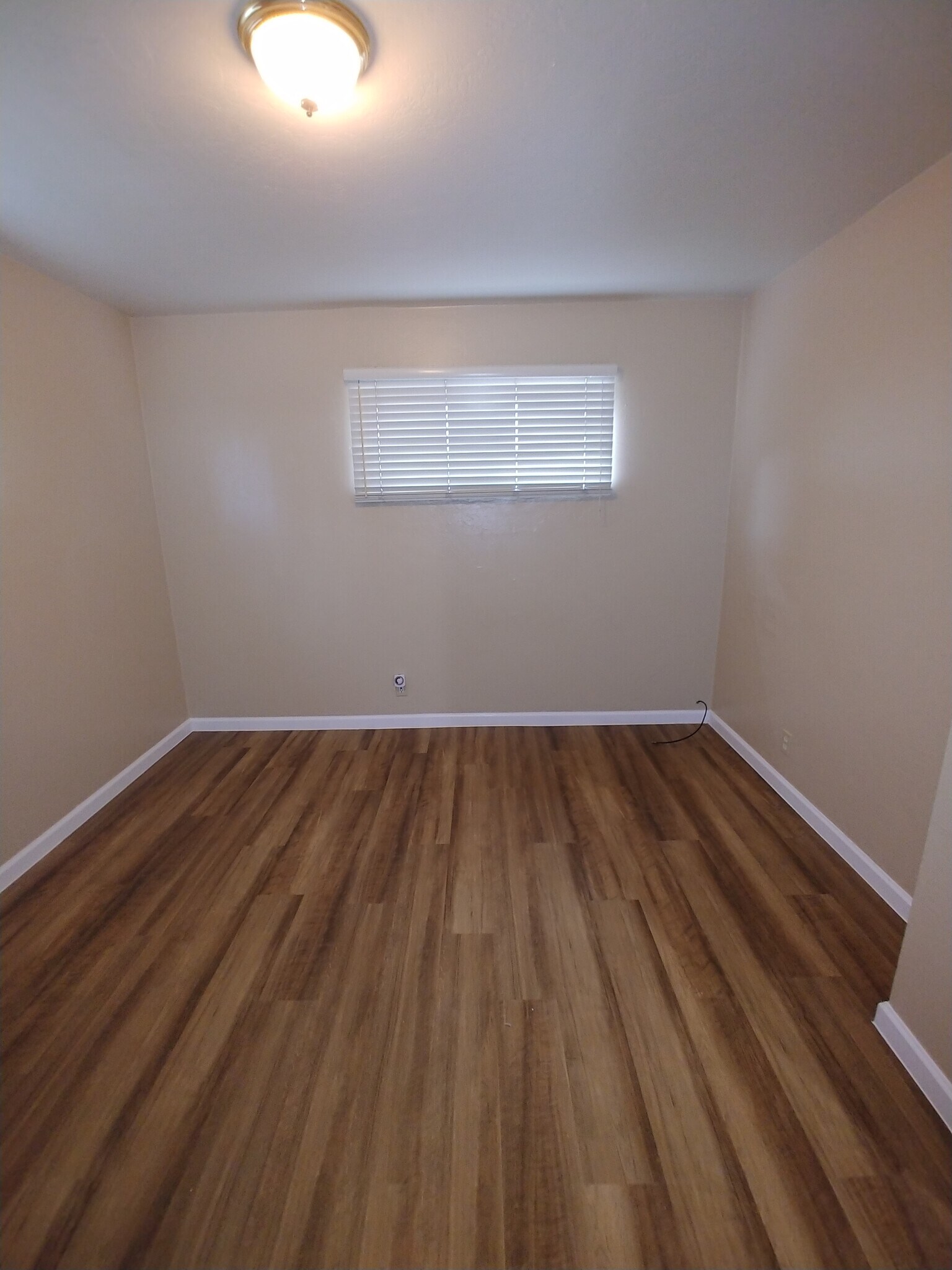 Bedroom 1, closet not shown around corner to the right - 1410 E St