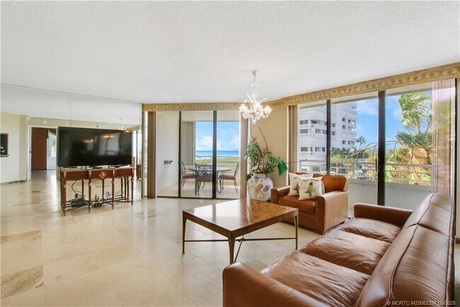 Building Photo - 9950 S Ocean Dr