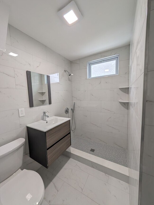 Building Photo - 47 Piedmont St