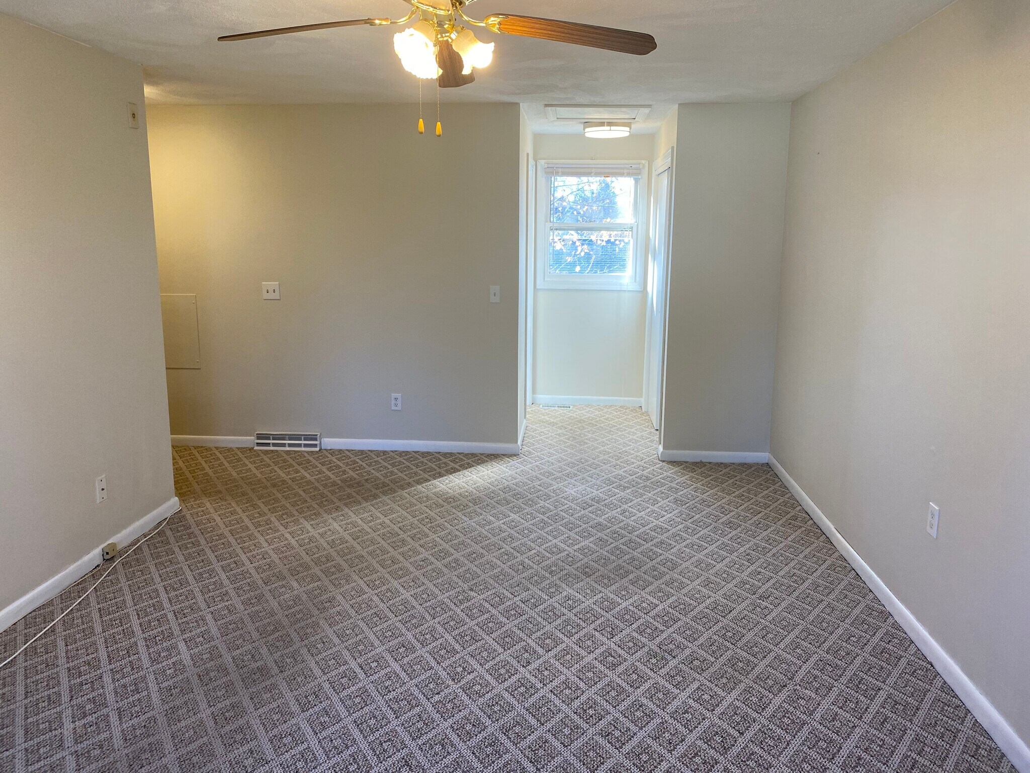 Building Photo - 325 Washington St