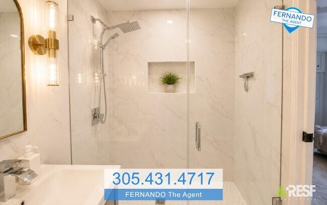 Building Photo - 5380 SW 92nd Ave