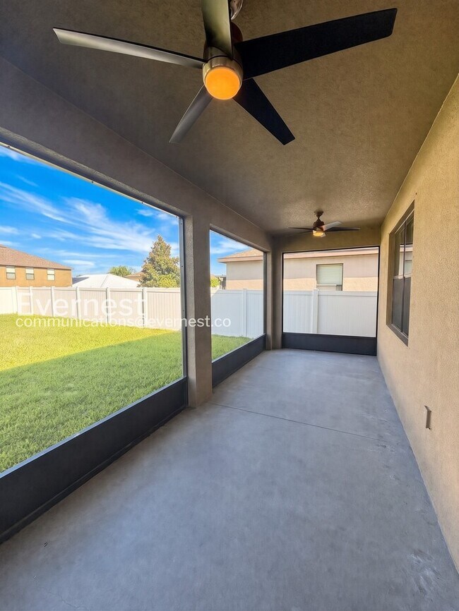 Building Photo - 4 Bed & 3 Bath Home with Fenced Yard and Modern Amenities / Voucher Accepted / No Pets Allowed / ...