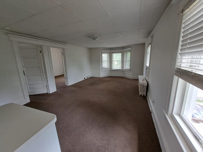 Building Photo - 59 Plainfield Ave