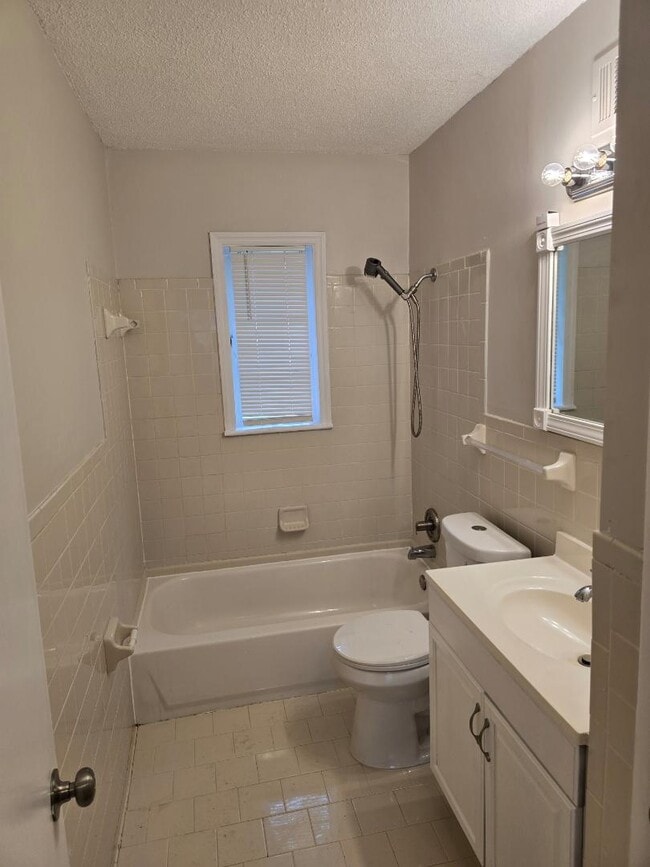 Building Photo - 4882 Amboy Rd