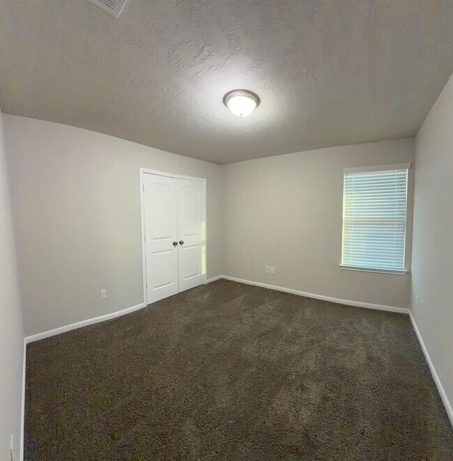 Building Photo - 1841 Basin Trl