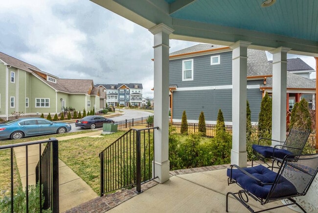 Building Photo - 1494 Madison St