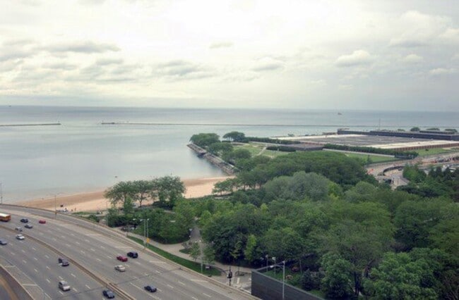 Building Photo - 474 N Lake Shore Dr