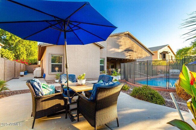 Building Photo - 42422 W Bravo Dr