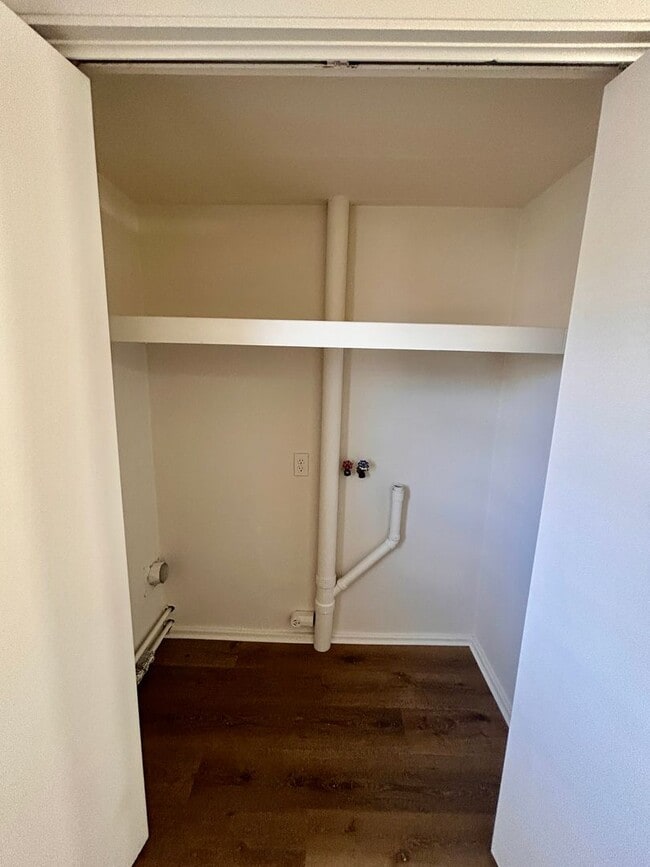 Building Photo - 3 Bedroom Ephrata Home with Garage!