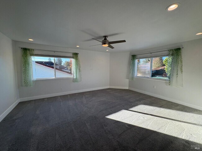 Building Photo - 5705 Davis Cir