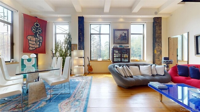 Building Photo - 1255 5th Ave