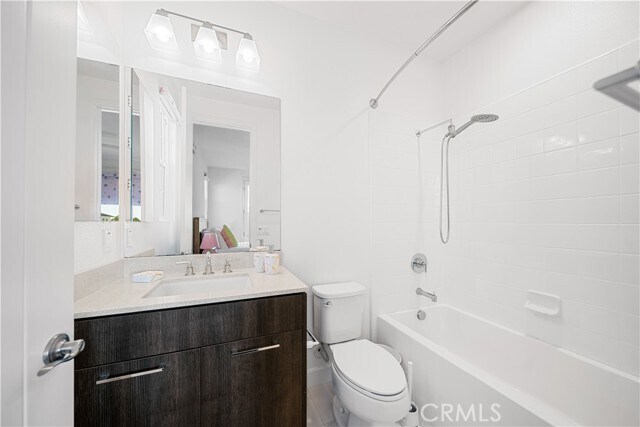 Building Photo - 204 Radial