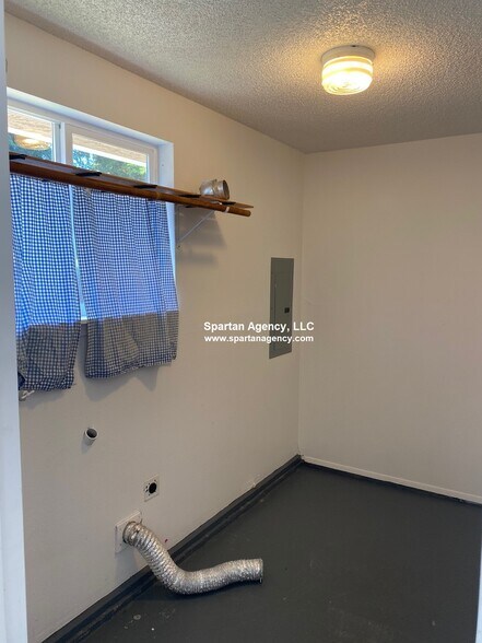 Building Photo - 11524 65th Street Ct E
