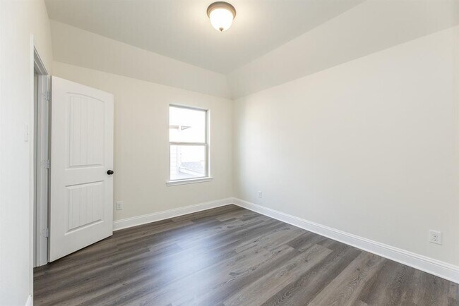 Building Photo - 4015 Addison Ranch Ln