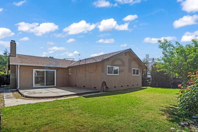 Building Photo - Unit