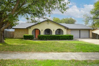 Building Photo - SPACIOUS 4-BEDROOM IN VALLEY FORGE