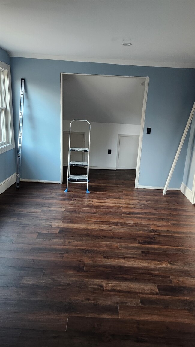 Building Photo - 19 Metacomet Lake Dr