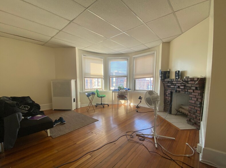 Apt 32 - 873 Beacon St