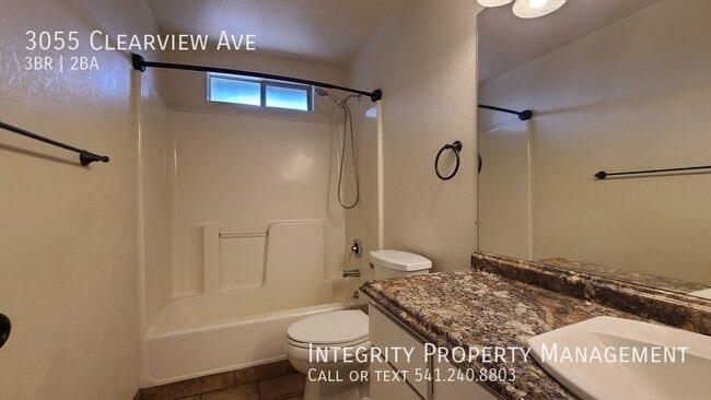 Building Photo - 3055 Clearview Ave