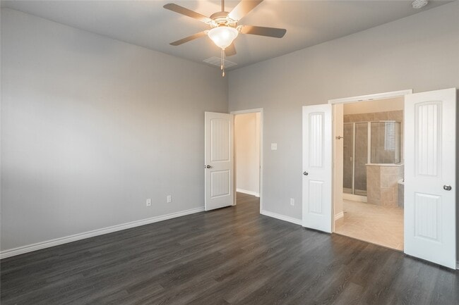 Building Photo - 1017 Lake Cypress Ln