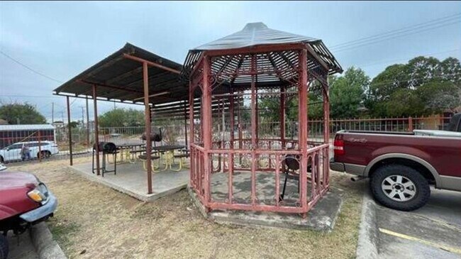 Building Photo - 3801 Salinas Ave