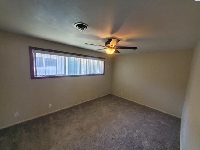 Building Photo - 305 S Mayfield St