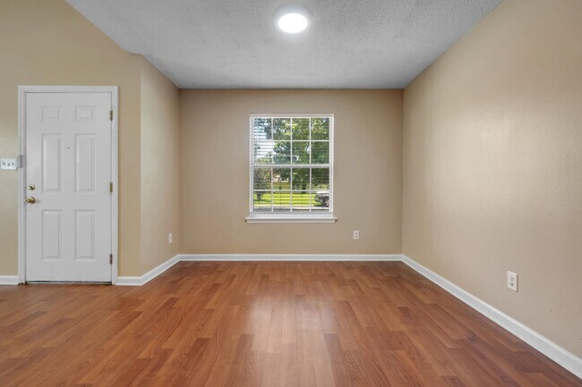 Building Photo - 726 Wies St