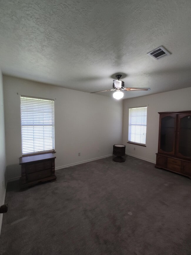 Building Photo - 9023 Brittonville Rd