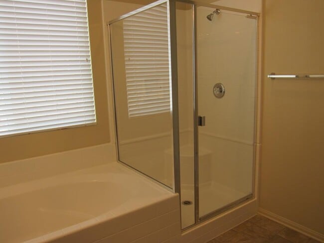 Building Photo - 41460 Stafford Ct