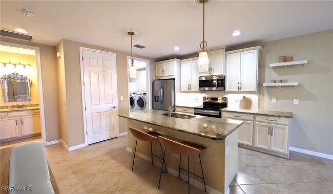 Building Photo - 14822 Edgewater Cir