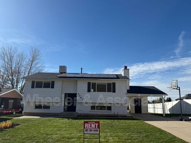 Primary Photo - 2587 N 1450 E