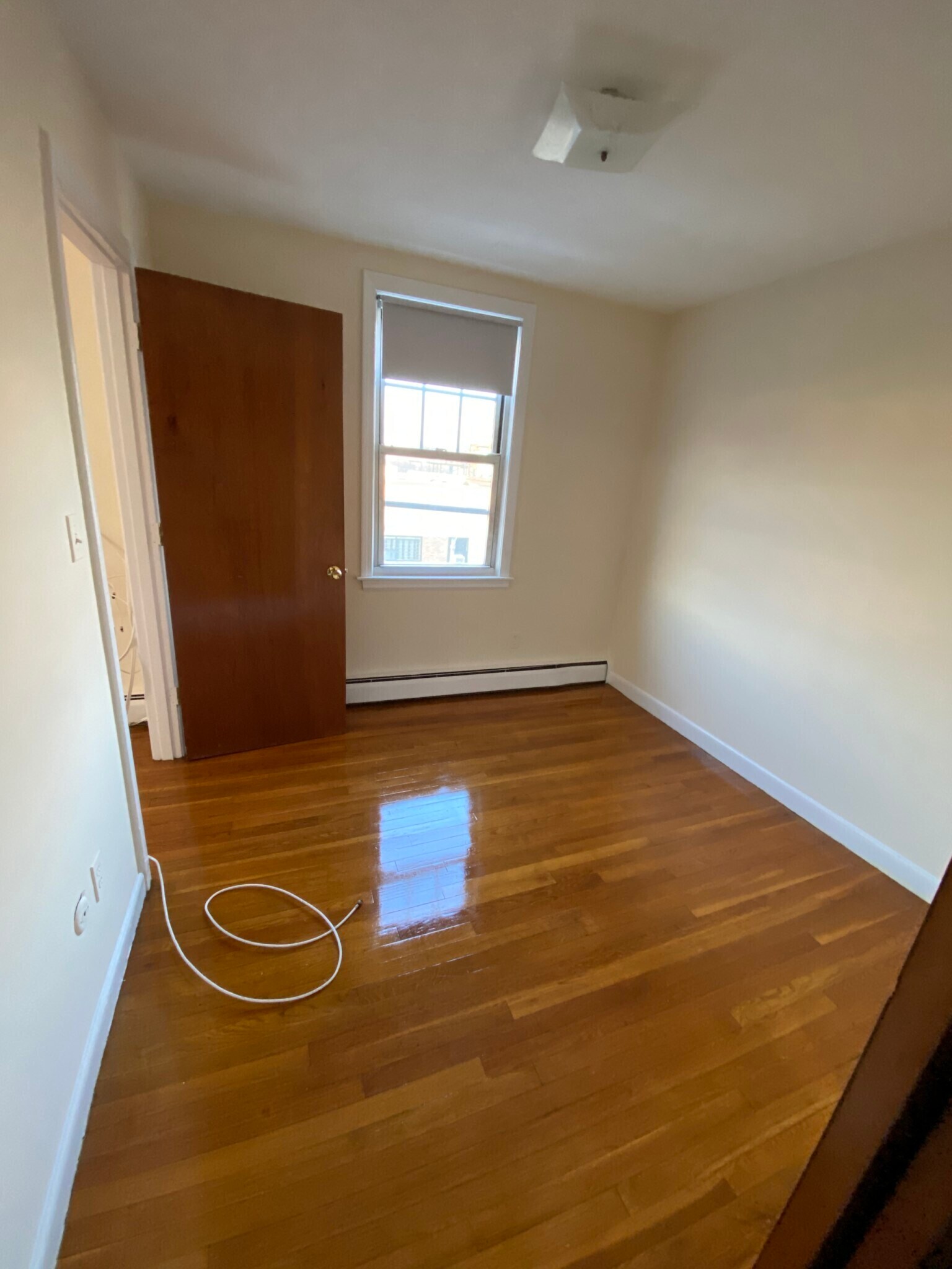 Building Photo - 164 N Beacon St