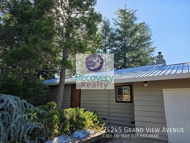Building Photo - 24245 Grand View Ave
